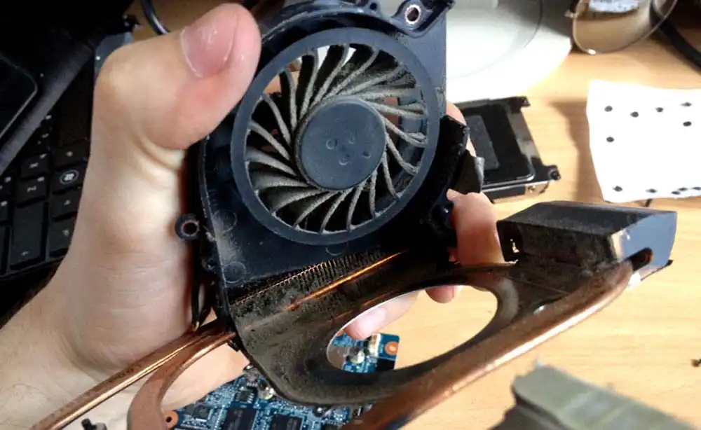 Чистка ноутбука HP от пыли в Казани | Замена термопасты